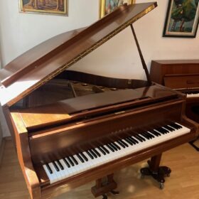 Акустичен роял Yamaha G1