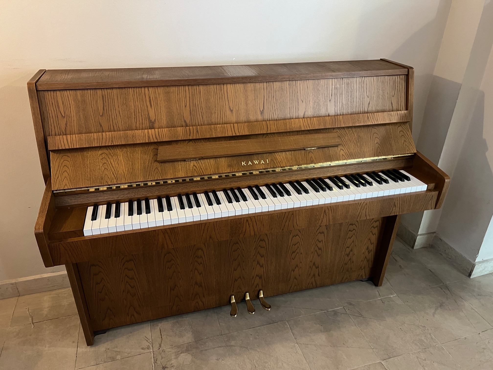 IMG_6239 Акустично пиано Kawai CE-7N – японска изработка с красив дървесен финиш - Image 1